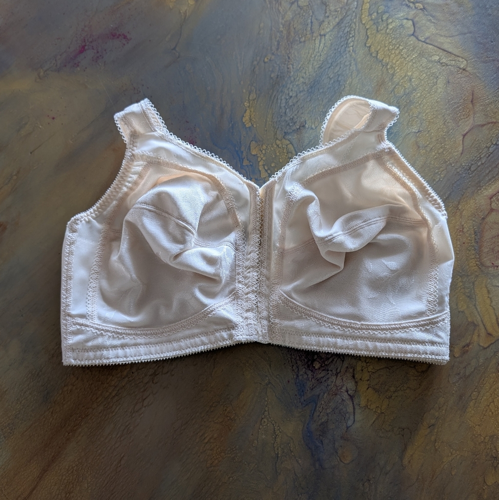 Playtex Cream Beige Women's Intimate Unpadded Bra Size 42 DD